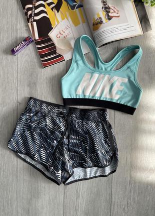 Спортивний топ nike