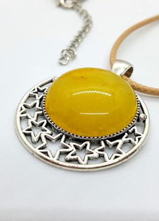 Оригинальный кулон на шнурке "луна и звезды" натуральный камень желтый нефрит4 фото