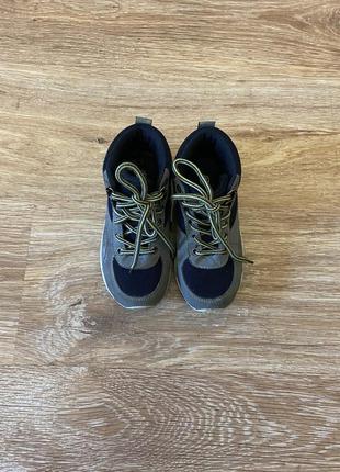 Кроссовки сникерсы