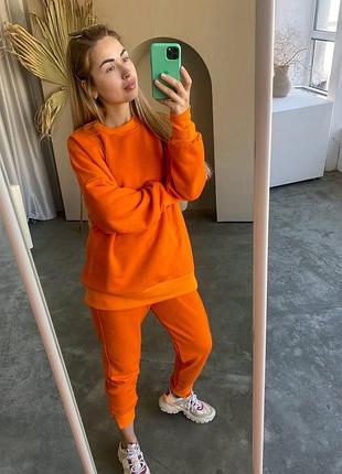 Костюм