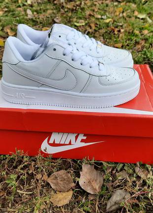 Женские кроссовки nike air force white 1 07 one / форсы найк аир белые низкие3 фото