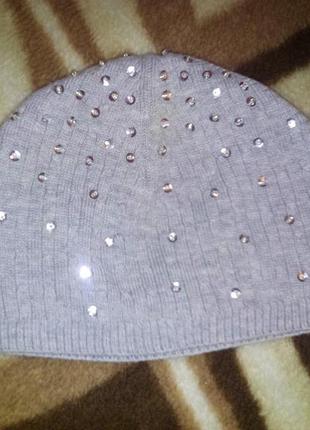 Шапочка в пайетки