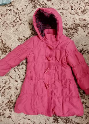 Куртка на рост 110 см,  на 5 лет, малиновая с капюшоном