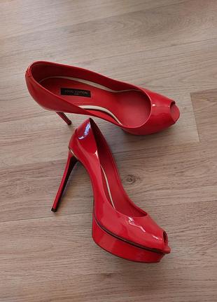 Туфли с открытым  носком 37р  louis vitton  оригинал   люкс