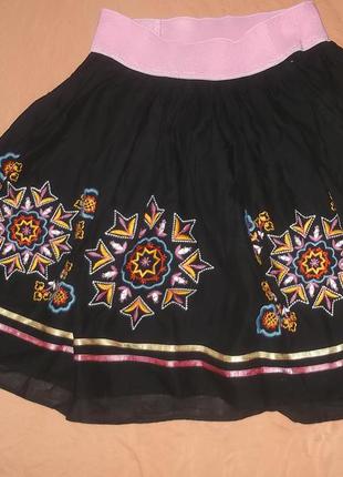 Нарядная юбка с вышивкой