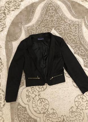 Укороченная пиджак