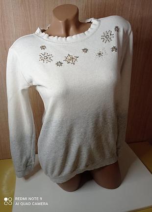 Свитер омбре со снежинками