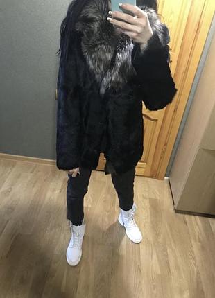 Женская шуба с чернобурки