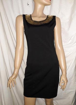 Платье черное с украшением размер 12