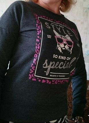 Кофта женская ,трикотажная.