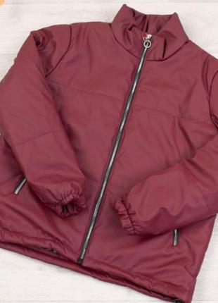 Стильная бордовая марсала осенняя демисезон куртка из эко-кожи большой размер батал оверсайз4 фото
