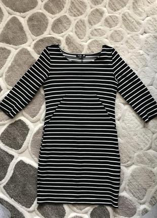 Базовое платье в полоску