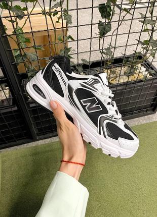 Женские кроссовки new balance