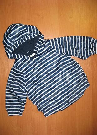 Вітровка "benetton" розмір 6-9 міс. ріст 68 див.