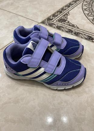 Кроссовки adidas на девочку