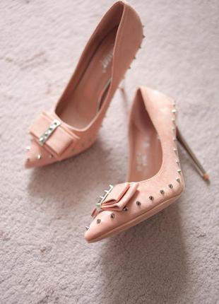Женские туфли замшевые на шпильке с шипами4 фото