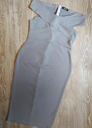 Эффектное платье миди missguided размер 14