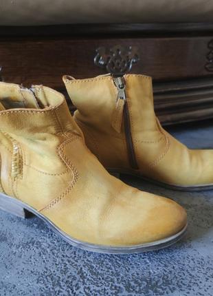 Шкіряні  черевички