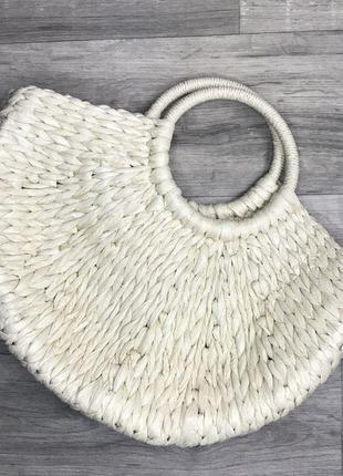 Пляжная плетёная соломенная сумка с круглой ручкой1 фото