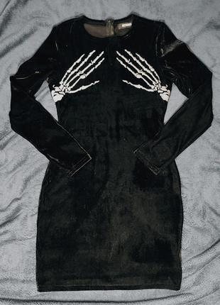 Маленькое чёрное платье на хеллоуин