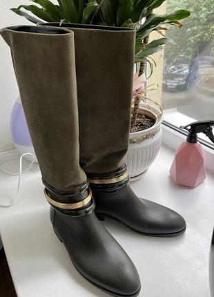Нереальні гумові чоботи в оливком кольорі і браслетом4 фото