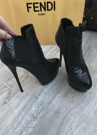 Casadei original ботильйони 36,5