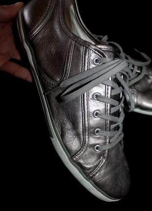 41 разм. кеды clarks. кожа длина по внутренней стельке 27,5 см., ширина подошвы 9 см.