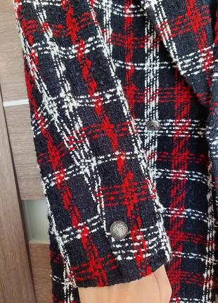 Удлинённый  пиджак букле  zara s-m  чёрно-красный5 фото