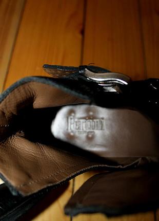 39 разм. ботинки pertini. кожа длина по внутренней стельке 25,5 см., ширина подошвы 9.5 см...