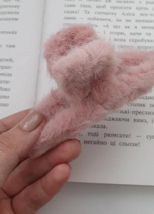 Мягкая пушистая заколка, крабик для волос