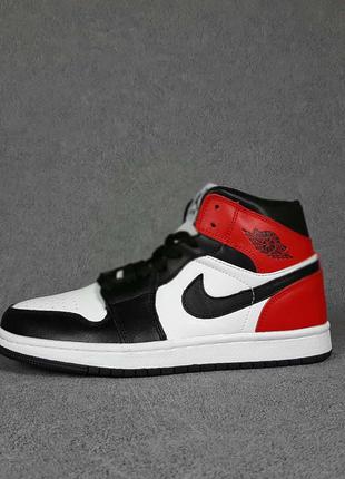 Чоловічі кросівки nike air jordan 1 білі з чорним і червоним sin2 фото