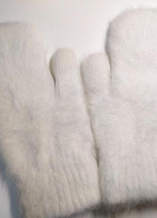 Рукавицы варежки перчатки белые ангора пушистые зима