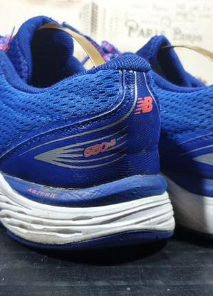 Бігові кросівки new balance 680 v57 фото