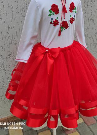 Червона фатинова спідничка до українського костюма до вишиванки пышная красная юбка4 фото
