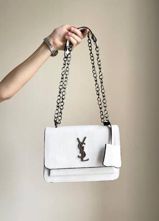 Chain white lacquer жіноча біла брендовий сумочка з ланцюгом тренд жіноча стильна біла сумка2 фото