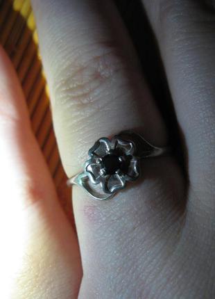 Цветочное церебренное кольцо для нежной и утонченной девушки2 фото