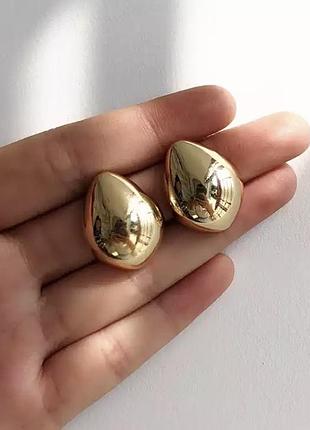 Базові сережки гвоздики на продаж!