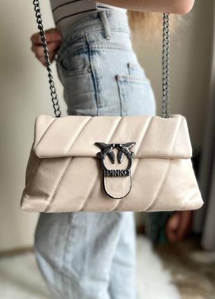 Pinko chain beige жіночий брендовий шикарна бежева сумочка з ланцюгом тренд жіноча стильна сумка бежева9 фото