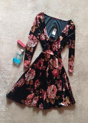 Шикарное велюровое бархатное платье с пышной юбкой цветочный принт полуоткрытая спинка3 фото