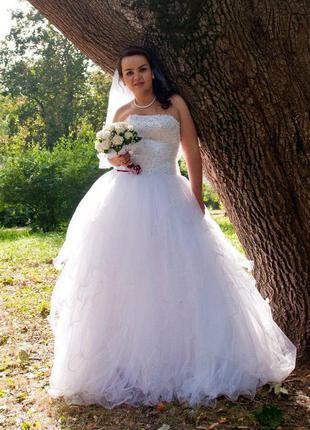 Весільна сукня
