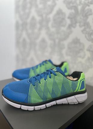 Кроссовки 2