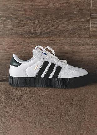 Шикарні жіночі кросівки adidas samba білі з чорним