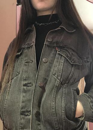 Джинсовая куртка levis