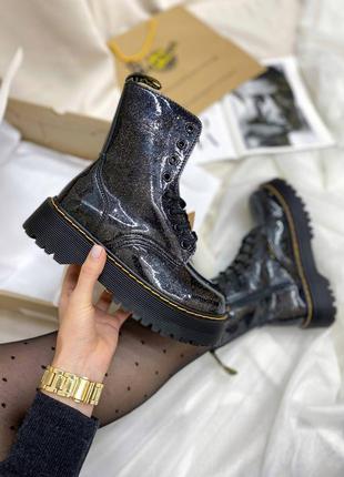 Женские лаковые ботинки dr. martens