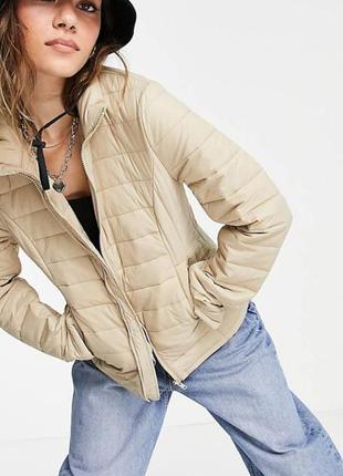 Кремовый бежевый пуховик весенняя демисезонная стеганая куртка .object