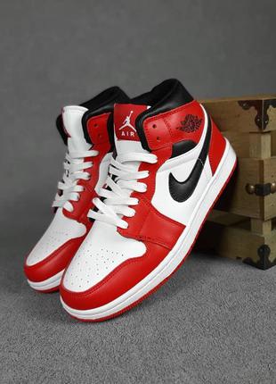 Осенние высокие кожаные женские черно-белые кроссовки nike air jordan 1🆕найк аир джордан1 фото