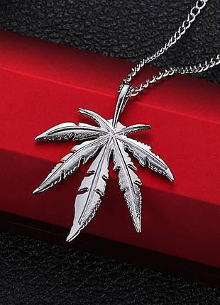 Сріблястий ланцюжок на шию маріхуана