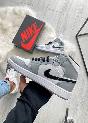 Шикарные кроссовки nike jordan