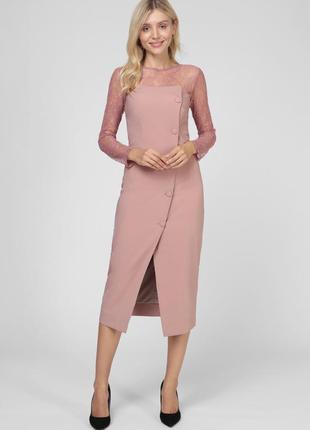 Платье с кружевом