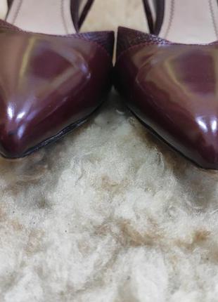 Изящные лаковые бордовые туфли лодочки на высоком каблуке zara4 фото